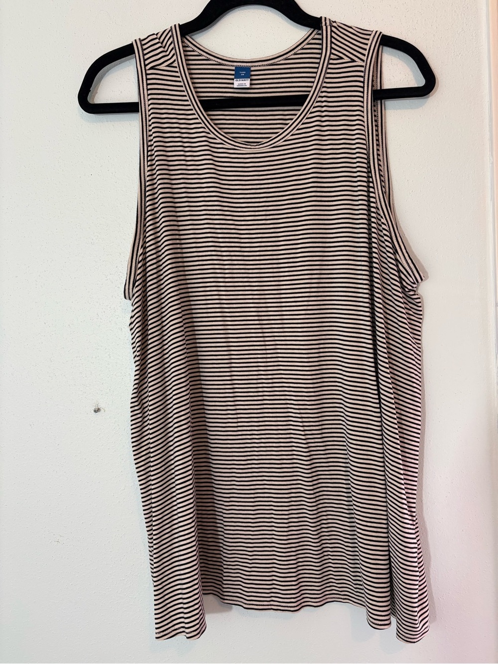OLD NAVY 3X ✨ plus size sleeveless striped tank top black + white excellent cond